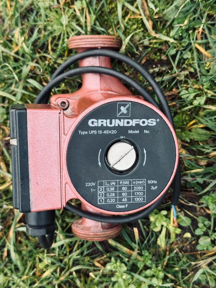 Grundfos circulatiepompen, Doe-het-zelf en Bouw, Verwarming en Radiatoren, Ophalen