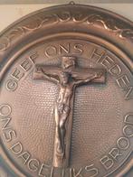 Ronde, vintage, bronzen schotel met Jezus aan het kruid, Ophalen of Verzenden