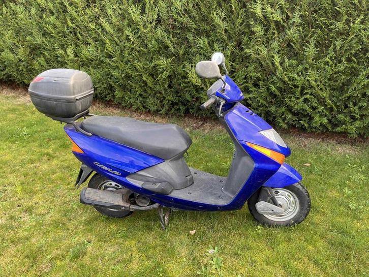Honda Lead 100, Motoren, Motoren | Honda, Particulier, Scooter, 11 kW of minder, Minimaal motorrijbewijs A1, Ophalen
