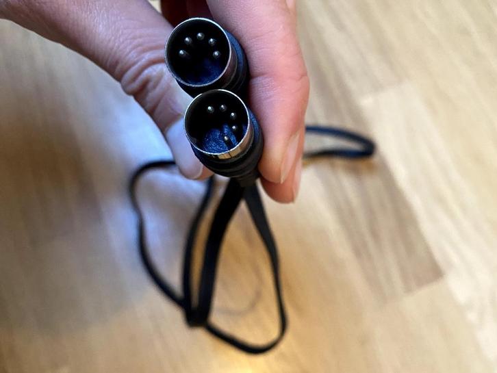 30+ Vintage audio-videokabel(XLR, DIN, DIN, RCA, jack, midi), Audio, Tv en Foto, Audiokabels en Televisiekabels, Gebruikt, Overige kabels