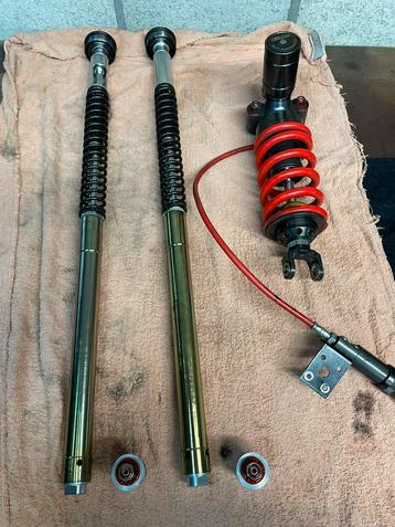 S1000rr Bitubo shock en cartridge  beschikbaar voor biedingen