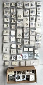 Lot nieuwe stopcontacten en schakelaars NIKO, Ophalen of Verzenden, Nieuw, Stopcontact