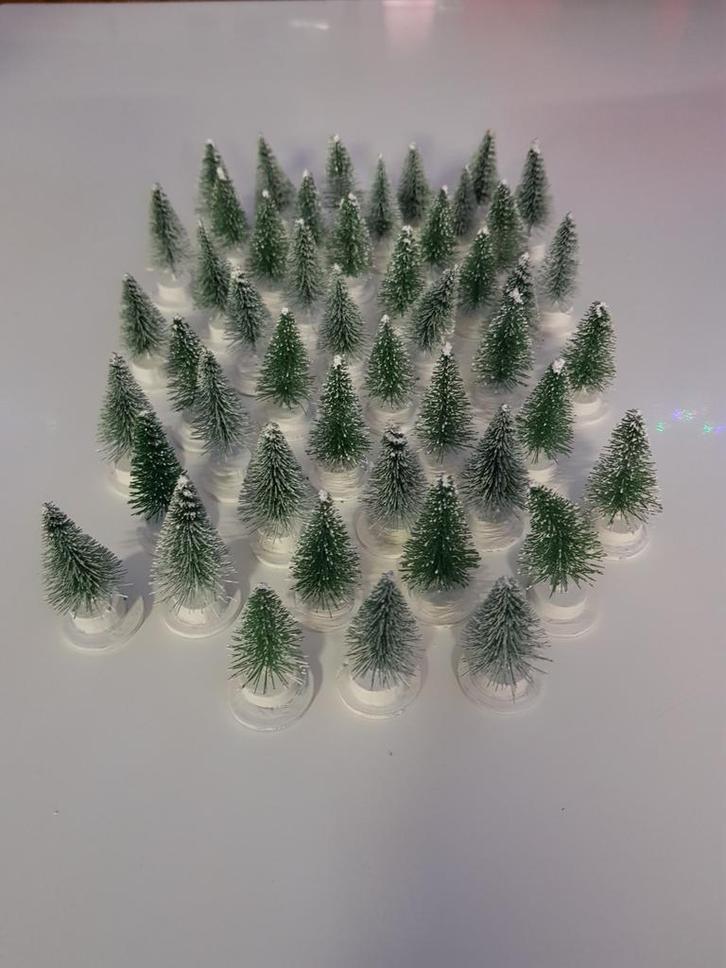 48 miniatuur sparren op base: 5cm hoogte, Hobby en Vrije tijd, Wargaming, Zo goed als nieuw, Ophalen of Verzenden