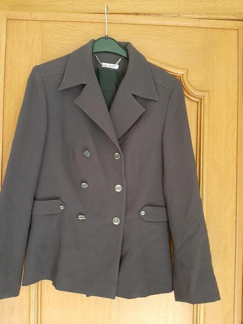 veste/blazer couleur Prune doublée Taille 40 - comme neuve!, Kleding | Dames, Jasjes, Kostuums en Pakken, Zo goed als nieuw, Kostuum of Pak