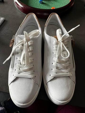 Witte sneakers Remonte