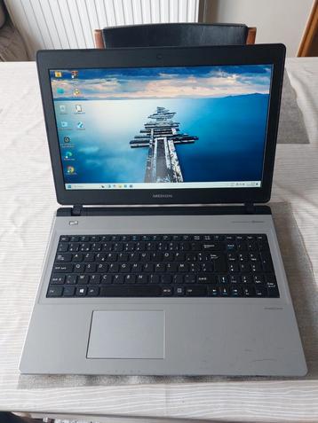 Medion laptop met windows 11, i3, 8GB ram,SSD, 1TB, hdmi beschikbaar voor biedingen