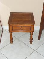 Antiek bijzetmeubeltje met schuifje., Enlèvement, Carré