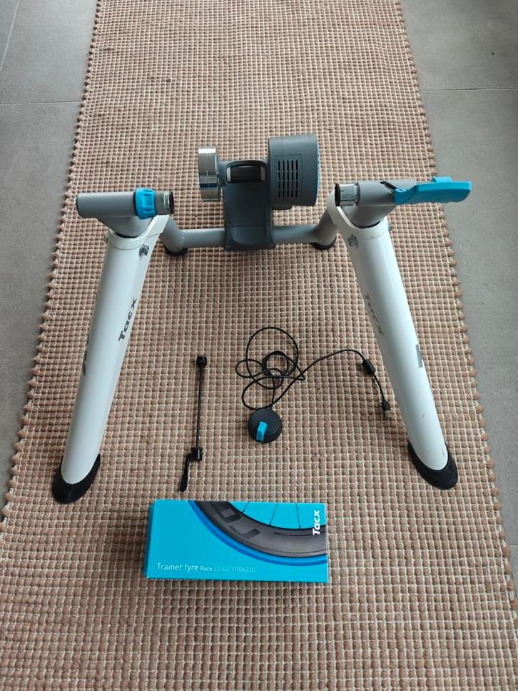 Tacx Flow Smart + toebehoren, Sport en Fitness, Wielrennen, Zo goed als nieuw, Ophalen