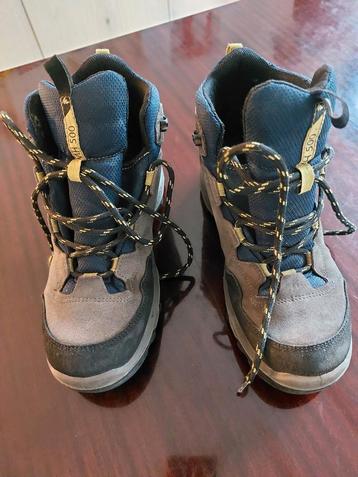 Wandelschoenen Quechua mt38 beschikbaar voor biedingen