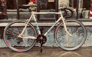 Racefiets Champion beschikbaar voor biedingen