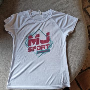 Tee shirt de sport dames beschikbaar voor biedingen