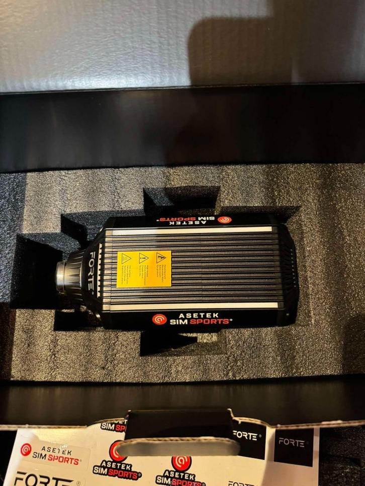 Asetek Forte Wheelbase, Computers en Software, Joysticks, Zo goed als nieuw, Ophalen