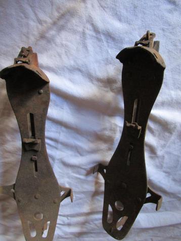 antieke ijsschaatsen merken: Gauche en Droice