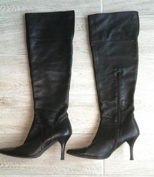 Bottes hautes en cuir noir - Frida - taille 40, Vêtements | Femmes, Chaussures, Porté, Bottes hautes, Noir, Enlèvement ou Envoi