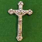 crucifix de style byzantin, Enlèvement ou Envoi