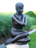 bronzen zittend naakte dame mooi betaalbaar kunstbeeld klass, Tuin en Terras, Ophalen of Verzenden, Nieuw, Overige materialen