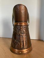 Vintage koperen kolenkit met reliëf, Ophalen, Zo goed als nieuw, Vrijstaande haard, Houthaard