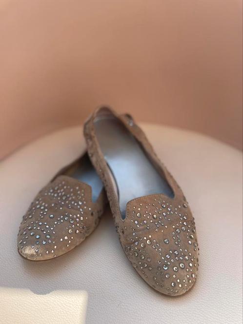 Chaussures beiges avec strass, Kleding | Dames, Schoenen, Gedragen, Ballerina's, Beige, Ophalen