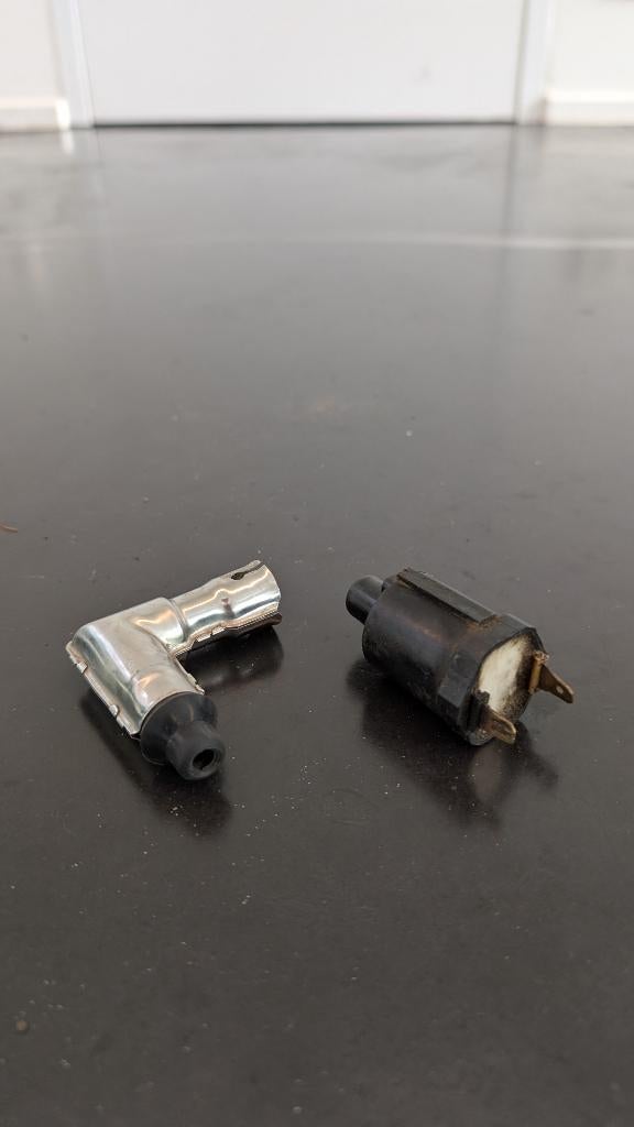 Bobine + bouchon de bougie sans câble, Vélos & Vélomoteurs, Pièces de cyclomoteur | Général, Utilisé, Autres types, Enlèvement ou Envoi