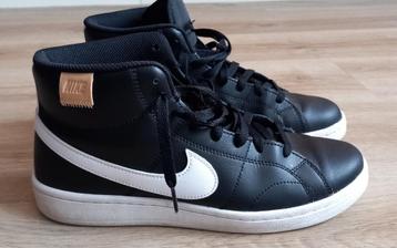 Nike hoge sneakers maat 42 beschikbaar voor biedingen