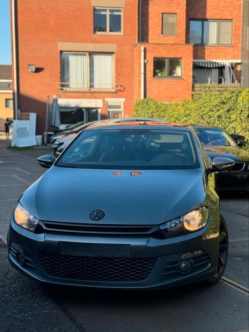 Volkswagen scirocco 2.0 benzine disponible aux enchères