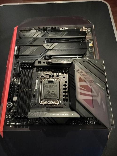 ROG STRIX Z790-E GAMING WIFI RAMOMX01C444HPN (nieuw!), Computers en Software, Moederborden, Nieuw, Intel, DDR5, Ophalen of Verzenden