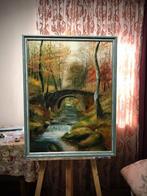 serene herfstlandschap met een stenen brug over een beek, Ophalen of Verzenden