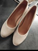 Pumps Linea Loresi maat 37, Beige, Escarpins, Comme neuf, Enlèvement