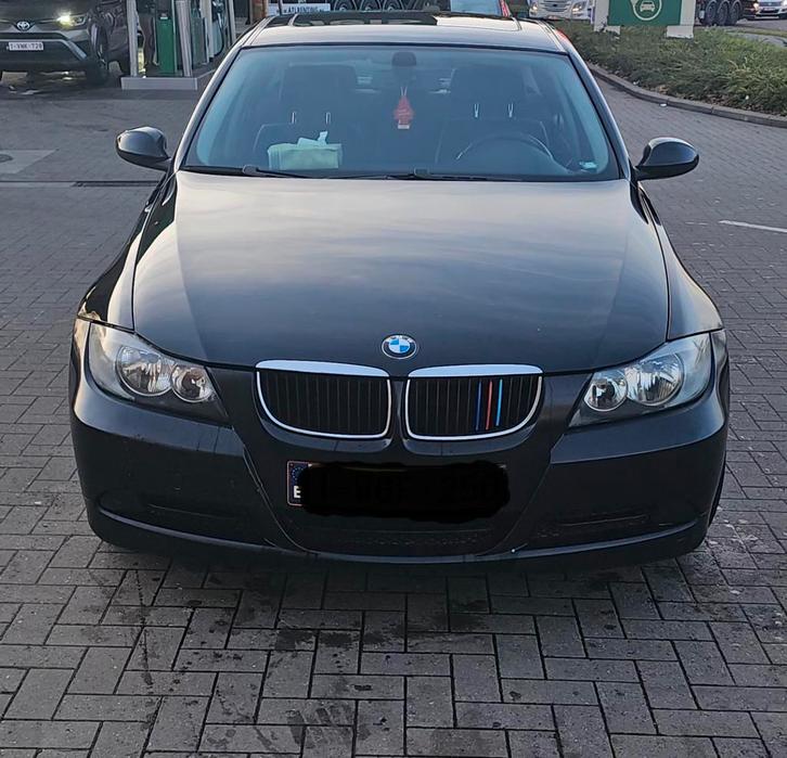 Bmw E90 serie 3 2L benzine, Auto's, BMW, Particulier, 3 Reeks, Benzine, Euro 4, 5 deurs, Handgeschakeld, Zwart, Zwart, Leder, Ophalen