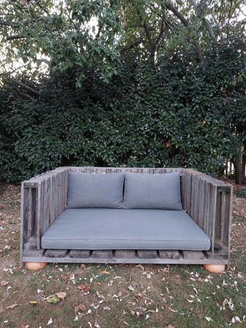 Pallet lounge tuinbank met kussens beschikbaar voor biedingen