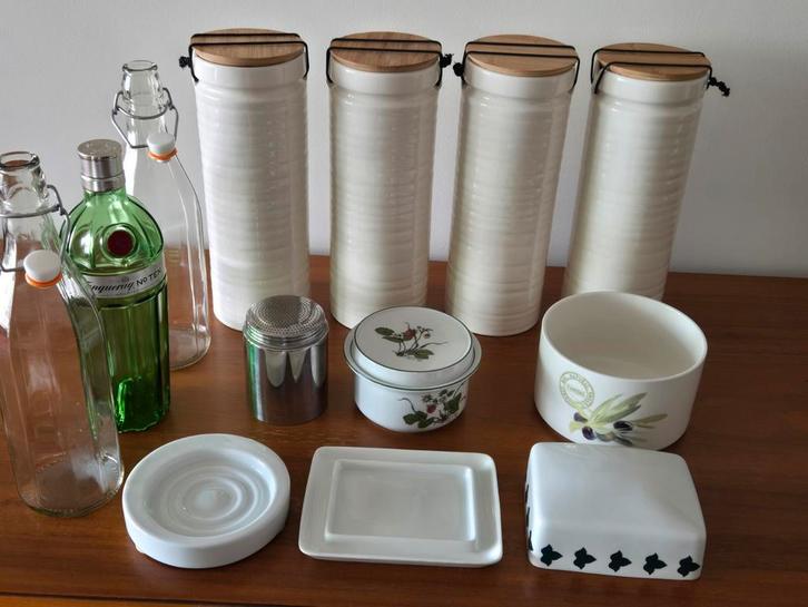 Twaalf nieuwe keuken items van tweedverblijf,, Huis en Inrichting, Keuken | Servies, Nieuw, Effen, Porselein, Ophalen of Verzenden