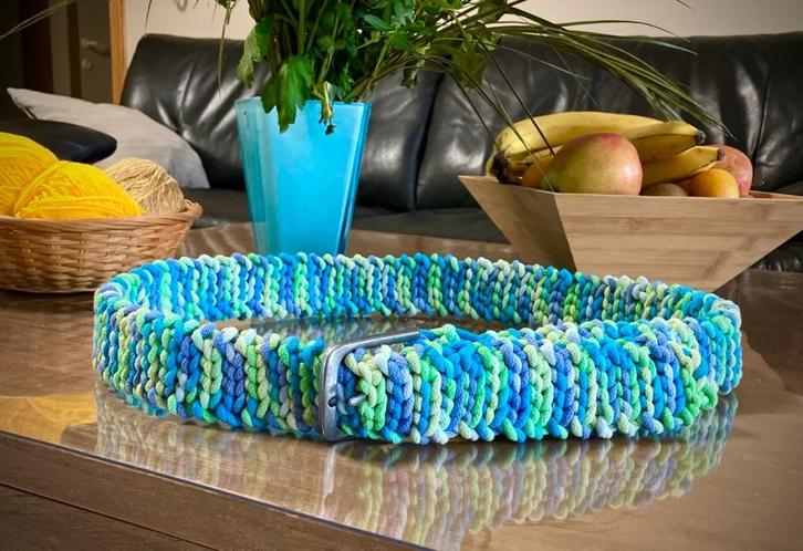 Stijlvolle en kleurrijke handgemaakte riem., Handtassen en Accessoires, Overige Accessoires, Nieuw, Ophalen of Verzenden