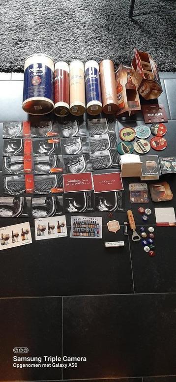 Chimay diverse artikelen, waaronder een kleine PIN beschikbaar voor biedingen