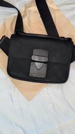 Louis Vuitton Sling S Lock, Ophalen, Zo goed als nieuw, Leer