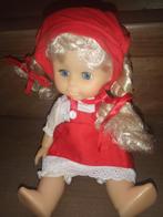 Poupée chaperon rouge, Enfants & Bébés, Jouets | Poupées, Enlèvement ou Envoi, Utilisé