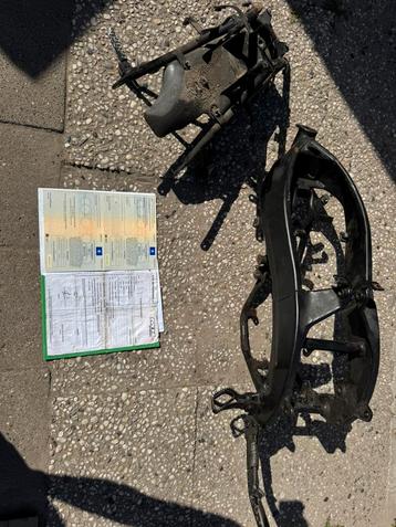 Frame motorhispania RYZ 50 cc 2013 met papieren schade beschikbaar voor biedingen