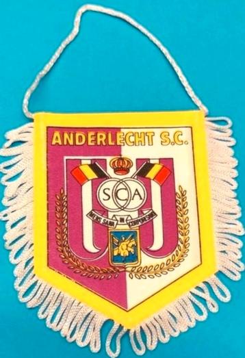 RSC Anderlecht 1980s prachtig vintage vaantje voetbal 