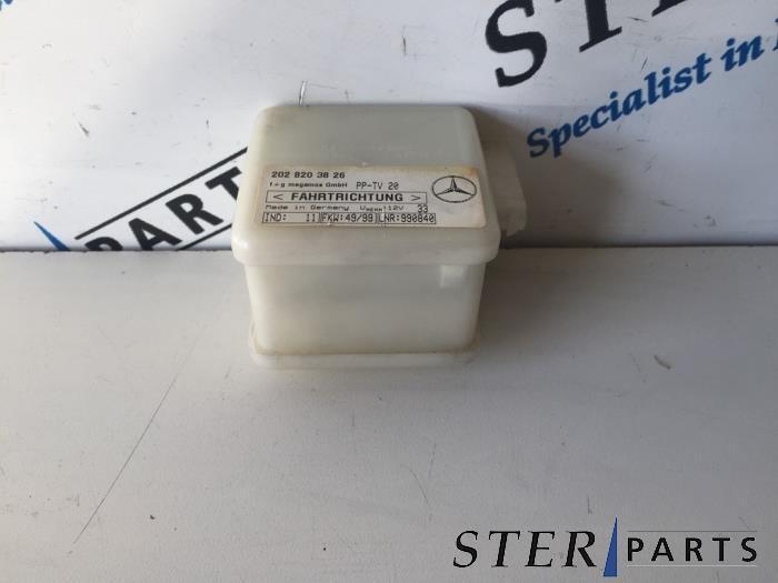 Module alarme d'un Mercedes E-Klasse, Autos : Pièces & Accessoires, Électronique & Câbles, Mercedes-Benz, Utilisé, 3 mois de garantie