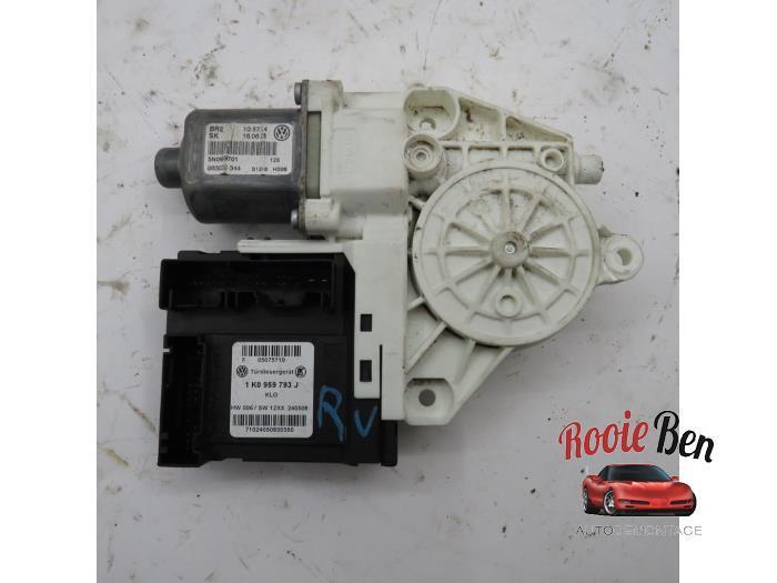 Raammotor Portier van een Volkswagen Tiguan, Auto-onderdelen, Carrosserie, Volkswagen, Gebruikt, 3 maanden garantie, Ophalen of Verzenden