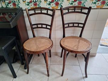 4 stuks retro stoelen. beschikbaar voor biedingen