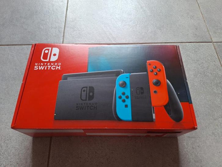 Switch V2 2019, Games en Spelcomputers, Spelcomputers | Nintendo Switch, Zo goed als nieuw, Ophalen