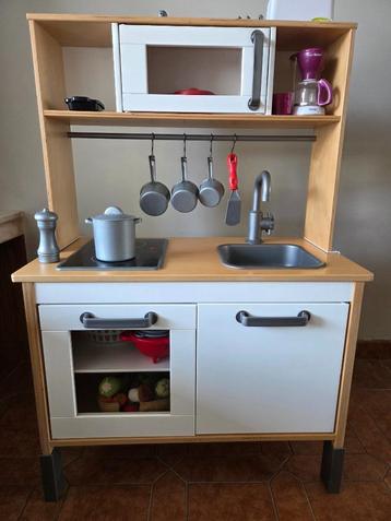 Ikea keukentje beschikbaar voor biedingen