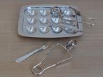 slakkenschaal met 2 slakkentangen en 2 slakkenvorken, Ophalen, Nieuw, Bestekset, Inox of Chroom