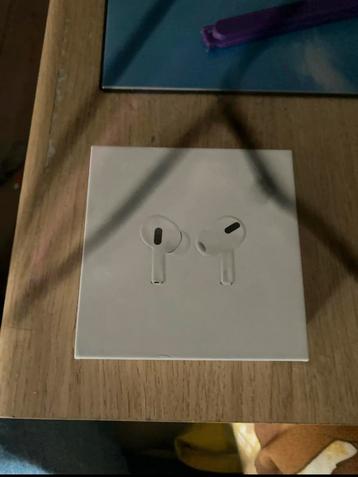 Airpods pro gen 1 beschikbaar voor biedingen