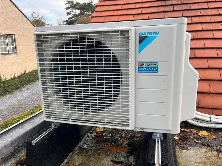 MDA2-52: Daikin Multisplit R32 4/4,2 kW 2 poort, Elektronische apparatuur, Airco's, Zo goed als nieuw, Wandairco, Minder dan 60 m³