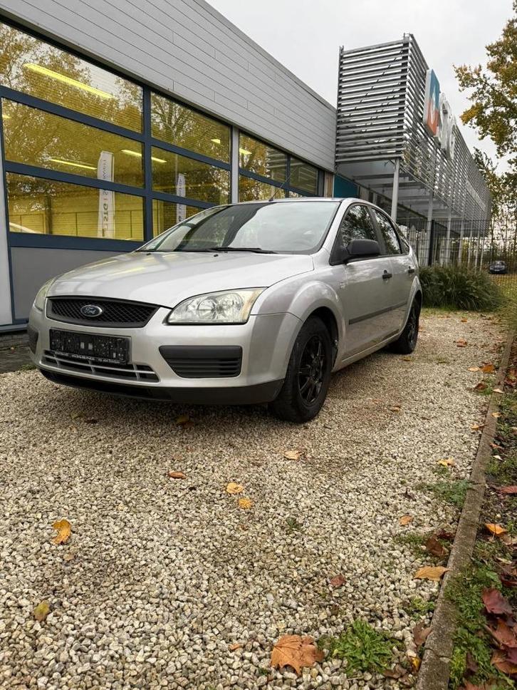ford focus met keuring verkoop en garantie, Auto's, Ford, Bedrijf, Te koop, Focus, ABS, Benzine, Euro 4, 4 deurs, Handgeschakeld