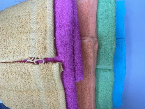 Set kleurrijk badtextiel NIEUW, Huis en Inrichting, Badkamer | Badtextiel en Accessoires, Oranje, Ophalen
