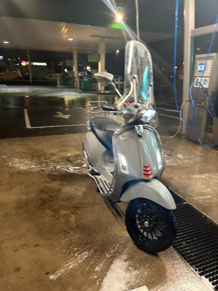 Vespa Sprint, Fietsen en Brommers, Scooters | Vespa, Zo goed als nieuw, Overige modellen, Klasse A (25 km/u), Benzine, Ophalen