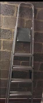 Trapladder metalen 6 treden, Doe-het-zelf en Bouw, Ophalen, Zo goed als nieuw