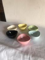 Lot de 6 petits ramequins vintage années 60, Maison & Meubles, Comme neuf, Uni, Récipient(s)